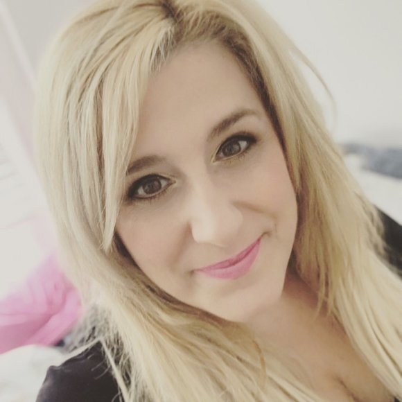 Meet your Posher, Elissa - Picture 3 of 3